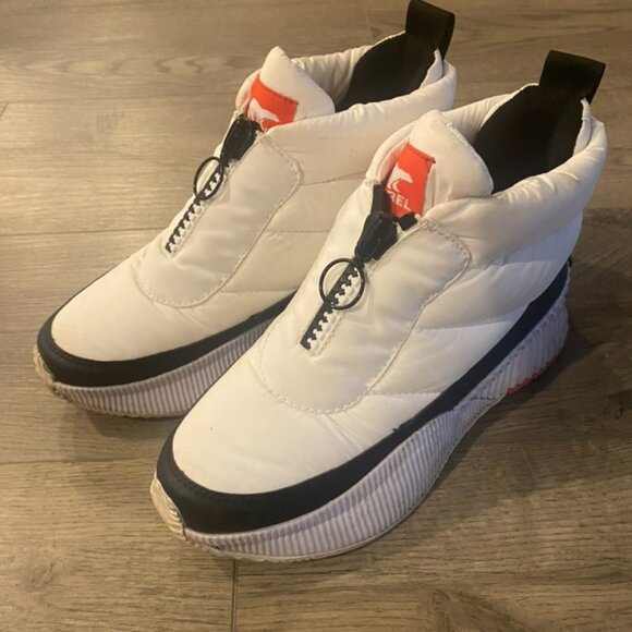 Sorel Out ‘N’ About III Puffer Boots - Picture 2 of 5